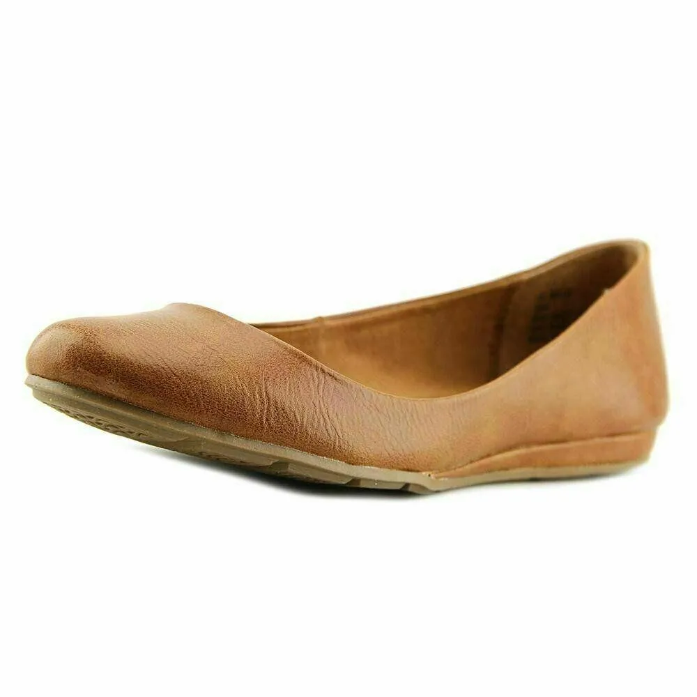 American Rag Women Ellie Closed Toe Ballet Flats Slip On Shoe Cognac Size US 8 M
