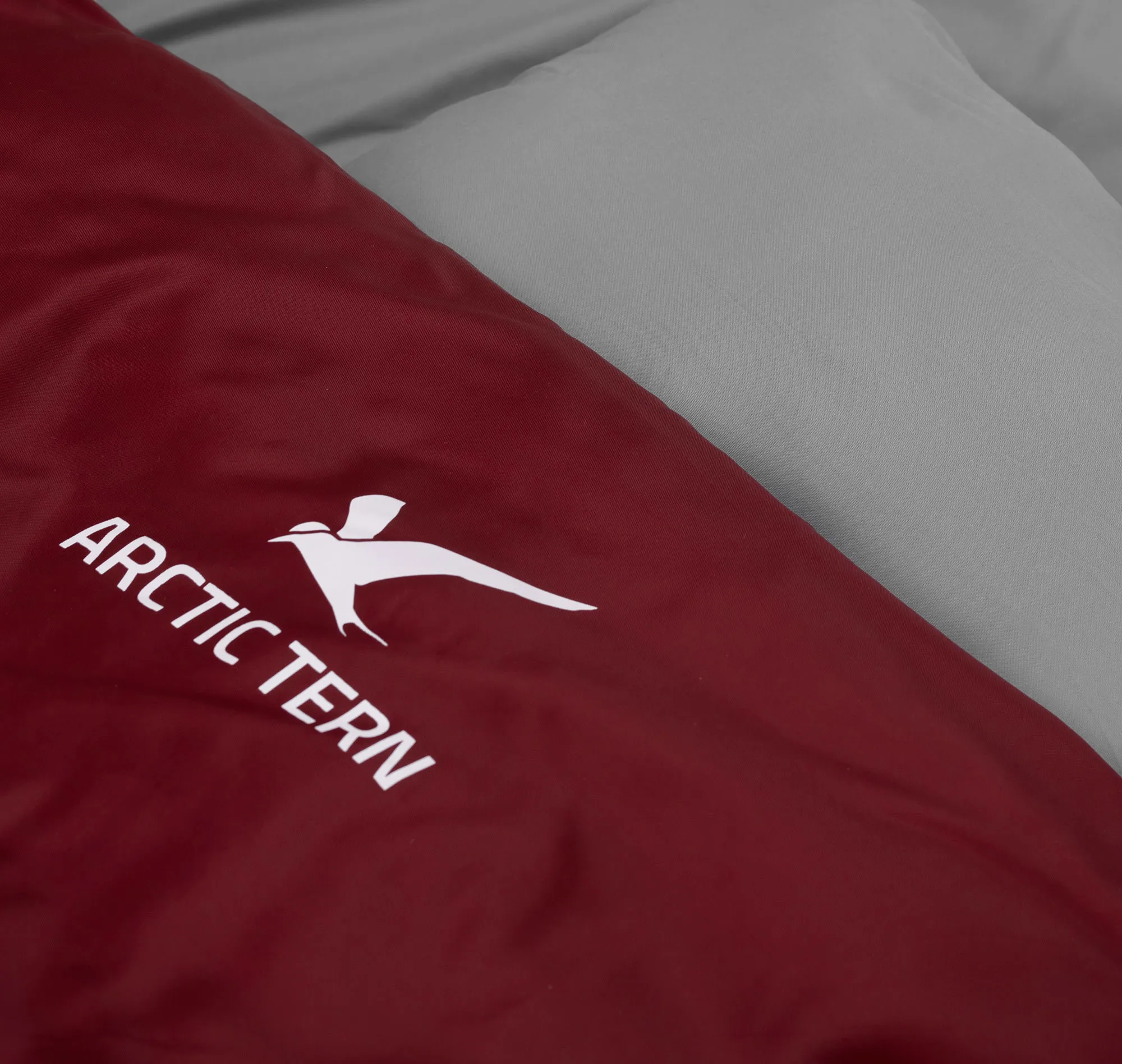 Arctic Tern 2 Person Camping Sleeping Bag Red | Buy Arctic Tern 2 Person Camping Sleeping Bag Red here | Outnorth