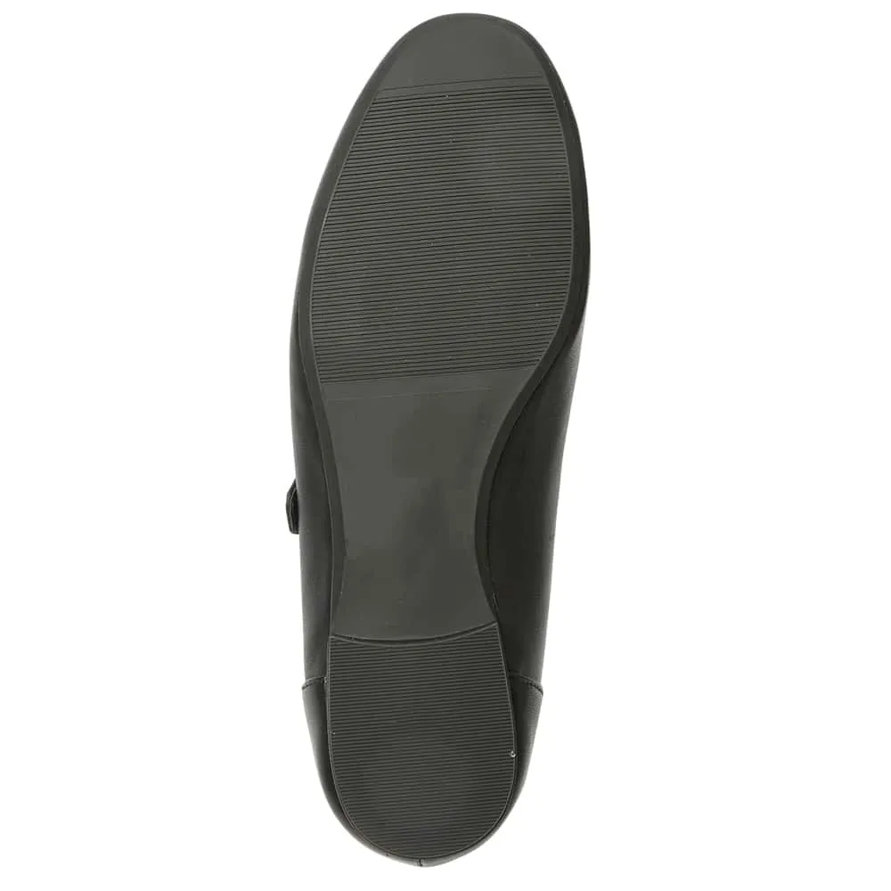 Colby Flat in Black Leather