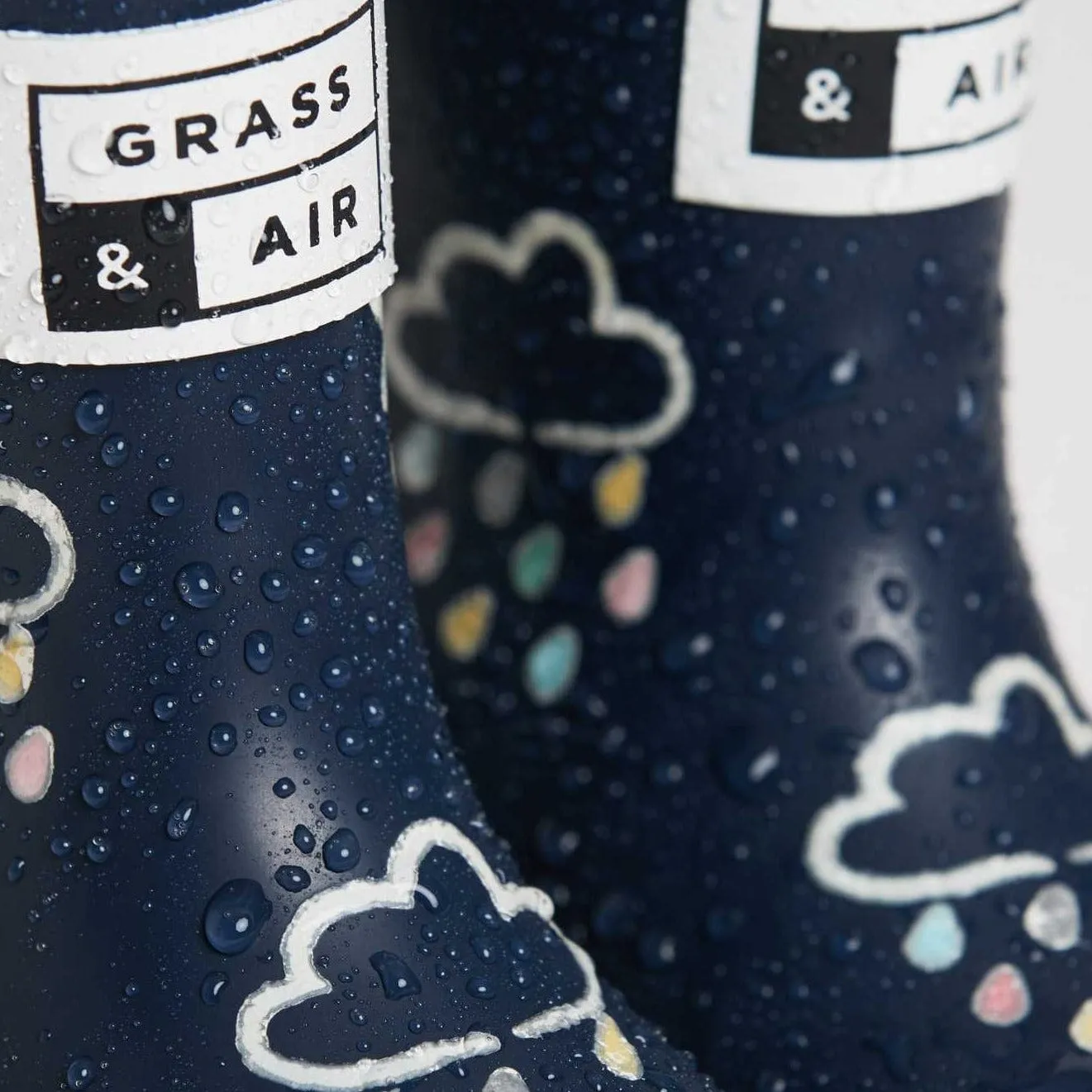 Grass & Air Kids Colour Changing Wellies (Navy)