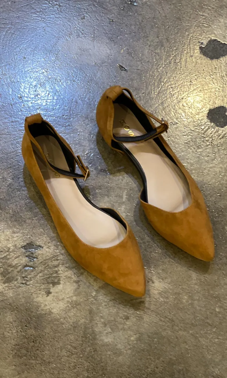 HOSS Tan Suede Point Toe Flat