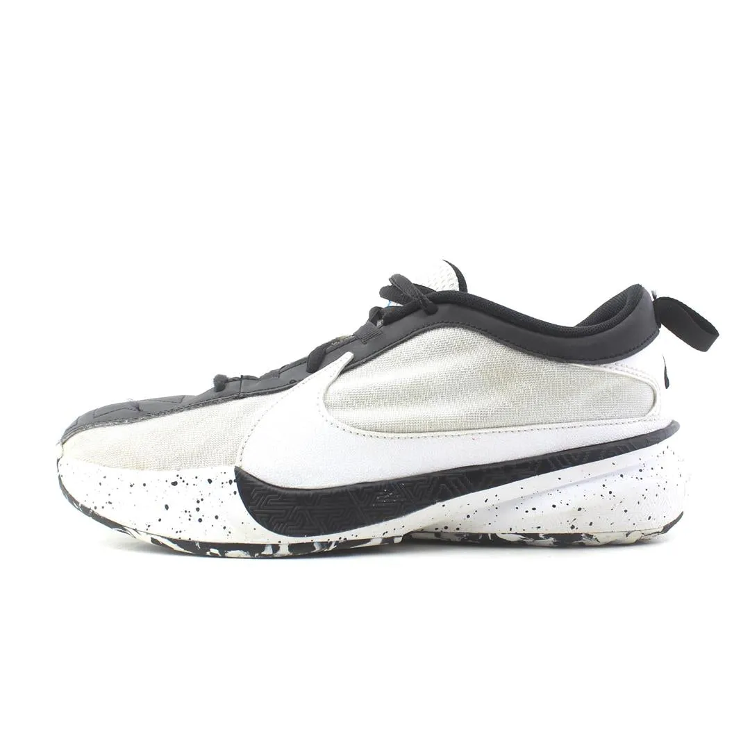 NIKE ZOOM FREAK 5