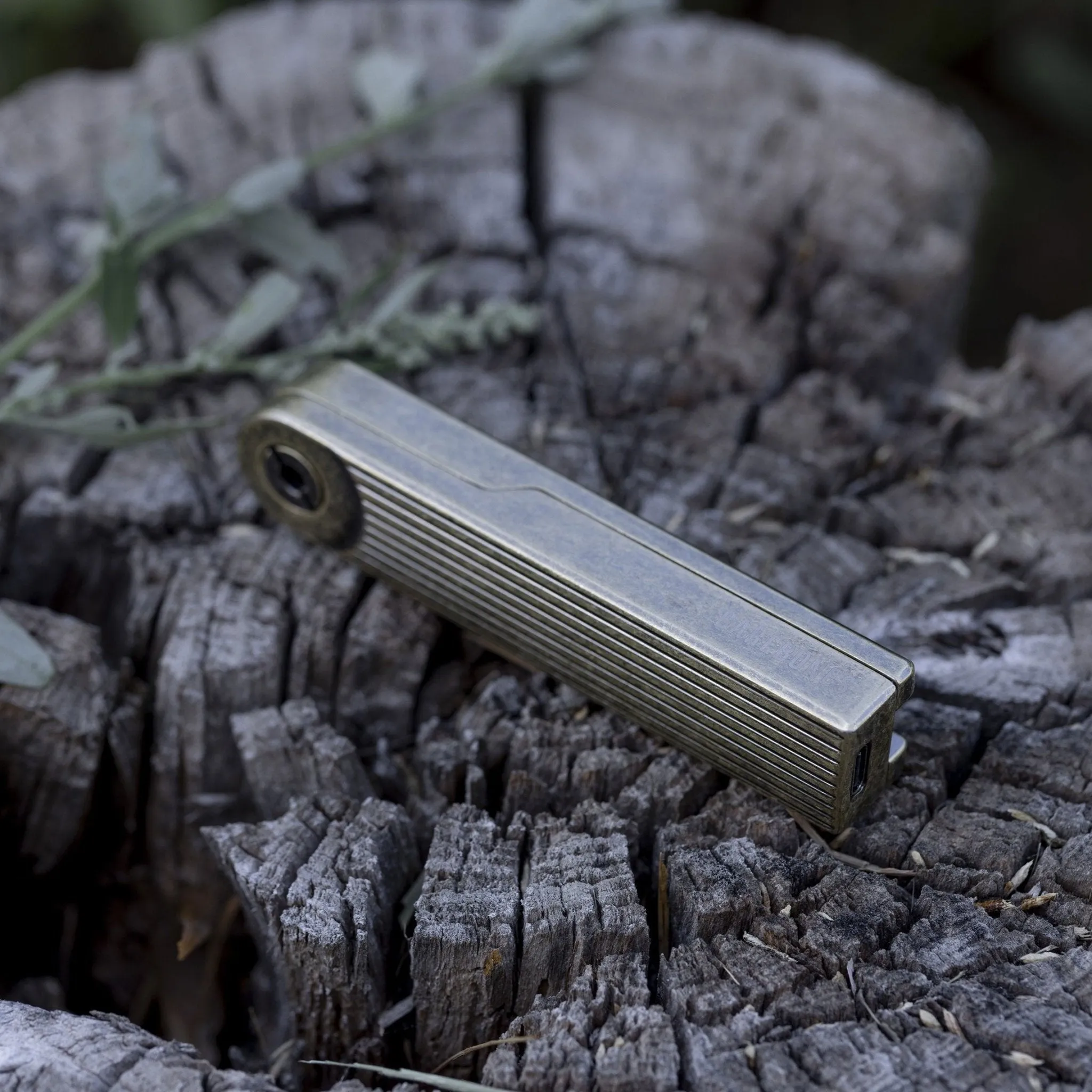Pivot Arc Lighter - Brass