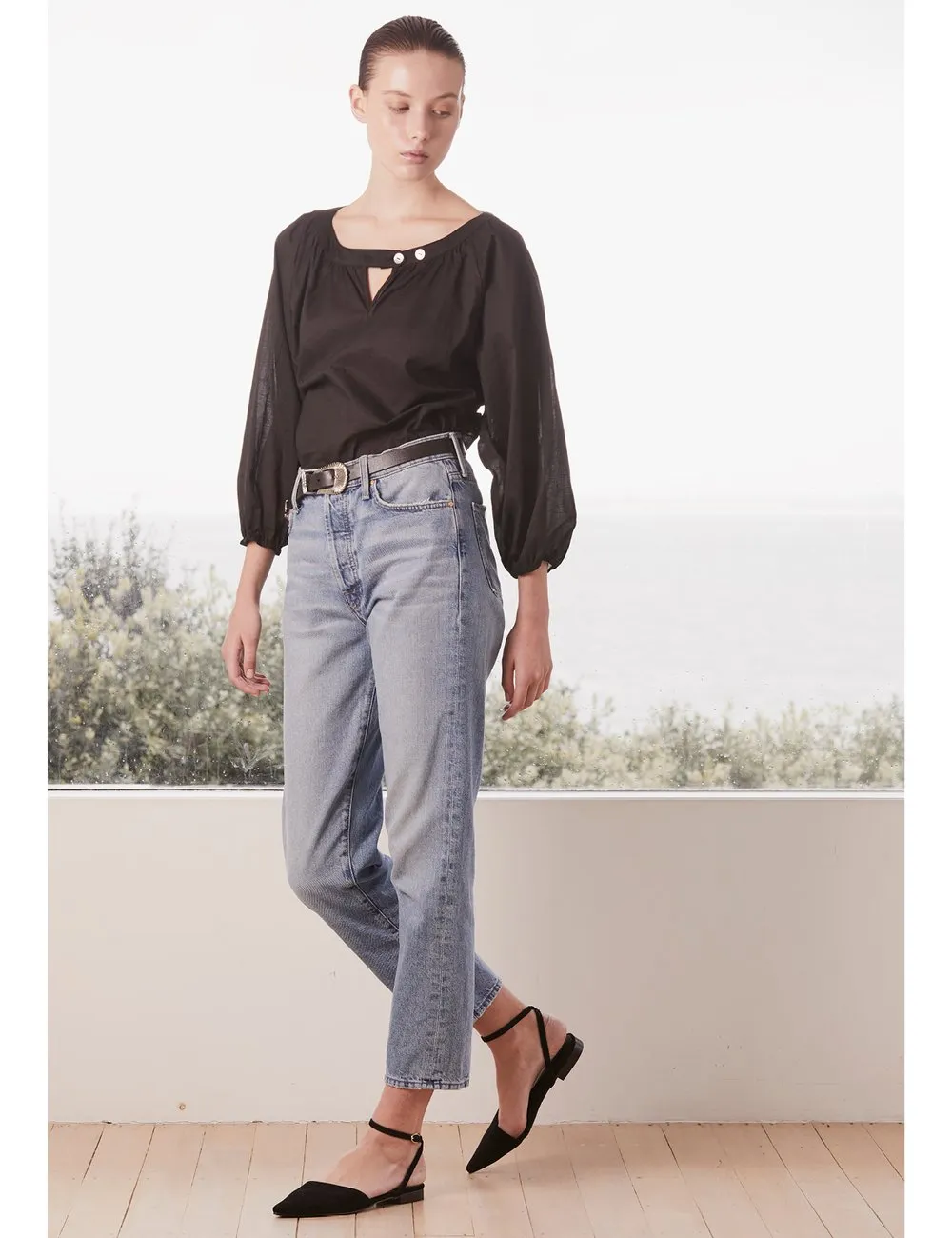 Pointed Flat | Black