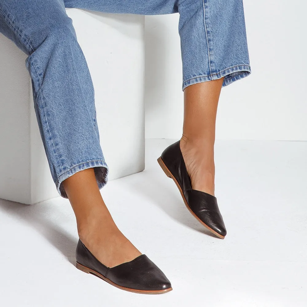 Rachael Flat in Black Leather