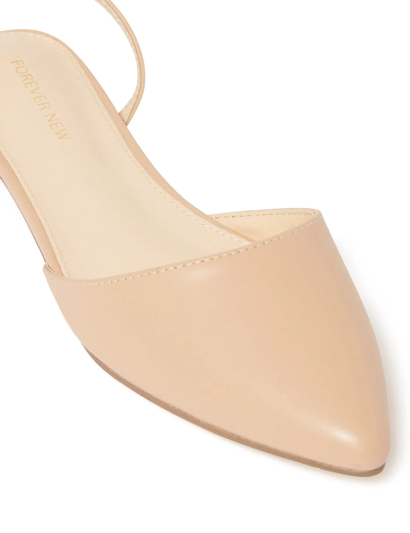 Rochelle Closed Toe Flat