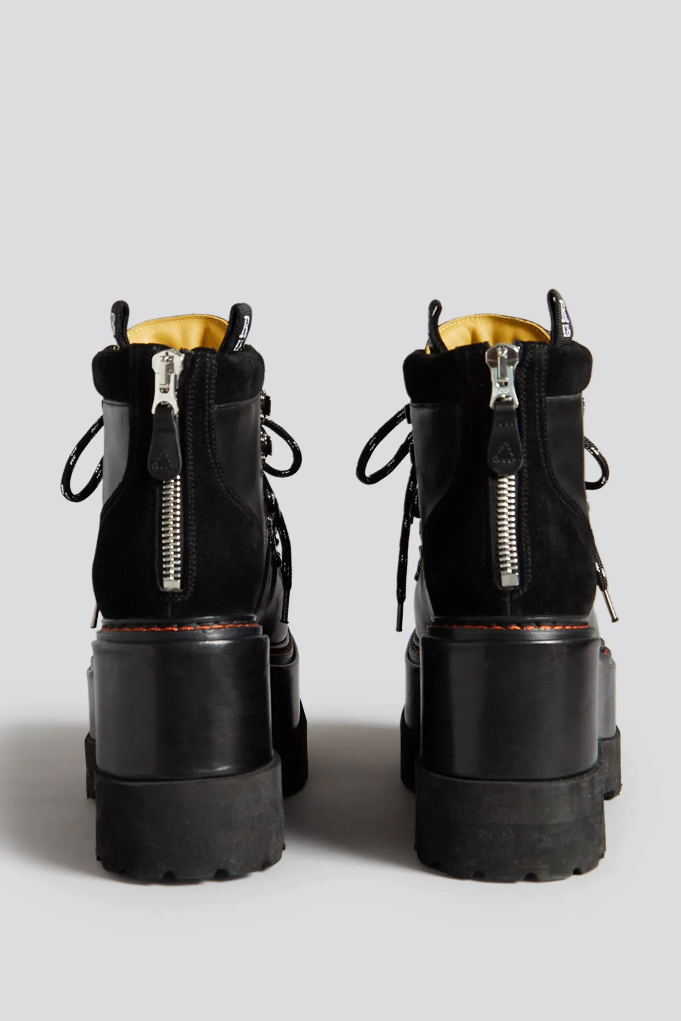 TRAILBLAZER HIKING BOOT - BLACK